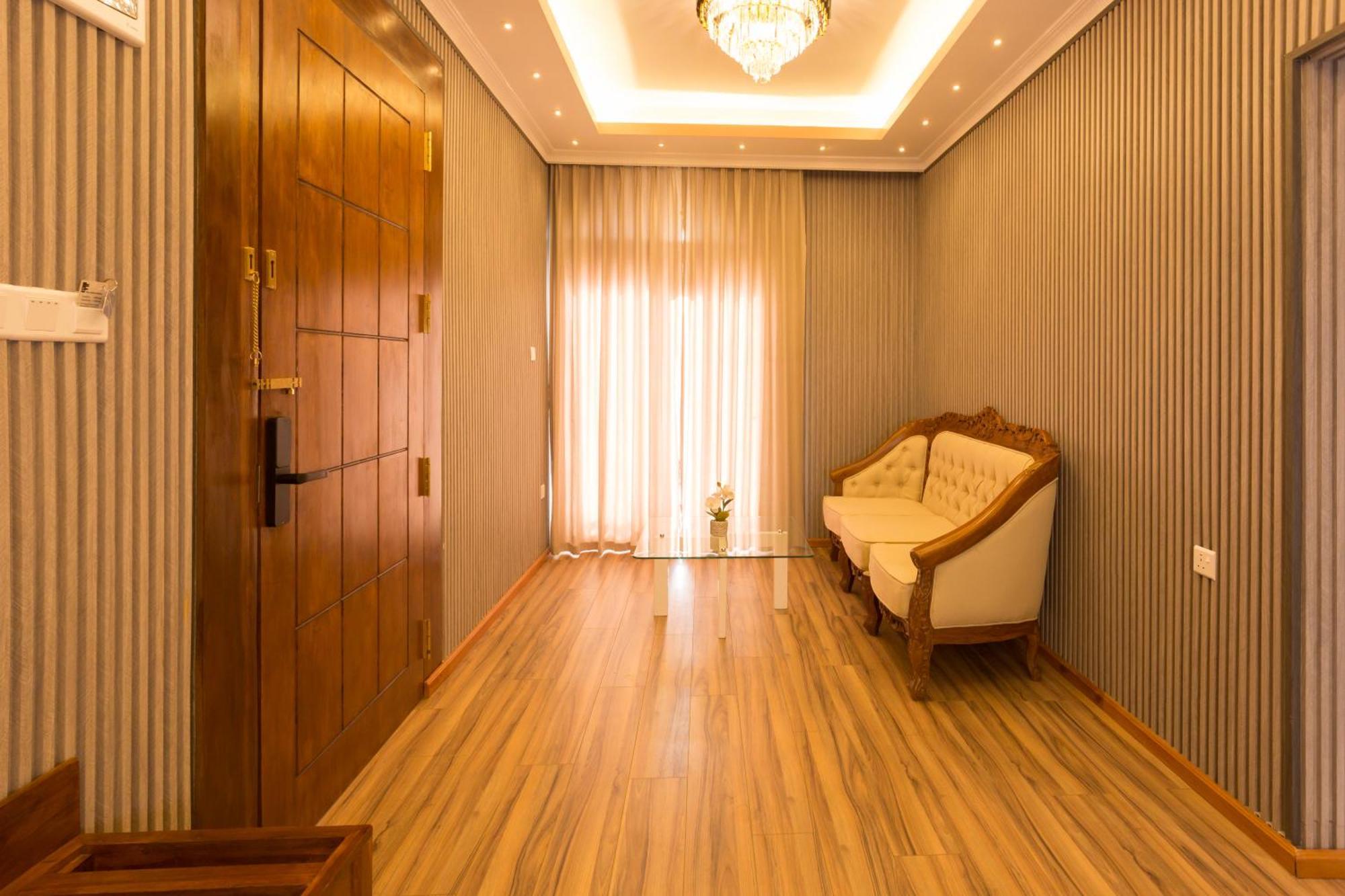 Hotel Grand Turf By Gsp